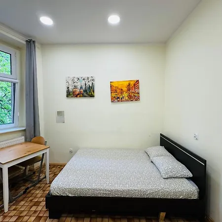 Hostel Lilia House *