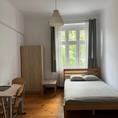 Lilia House Hostel *