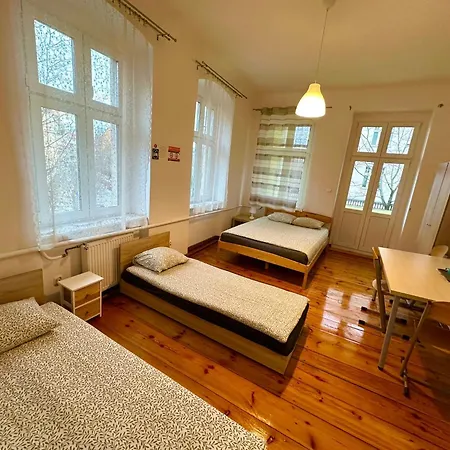 Hostel Lilia House