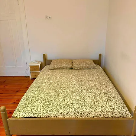 Hostel Lilia House *